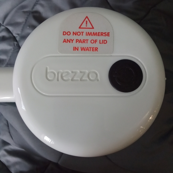 Baby Brezza Electric One Step Formula Mixer Pitcher Mix 28oz White & Grey - Picture 4 of 10